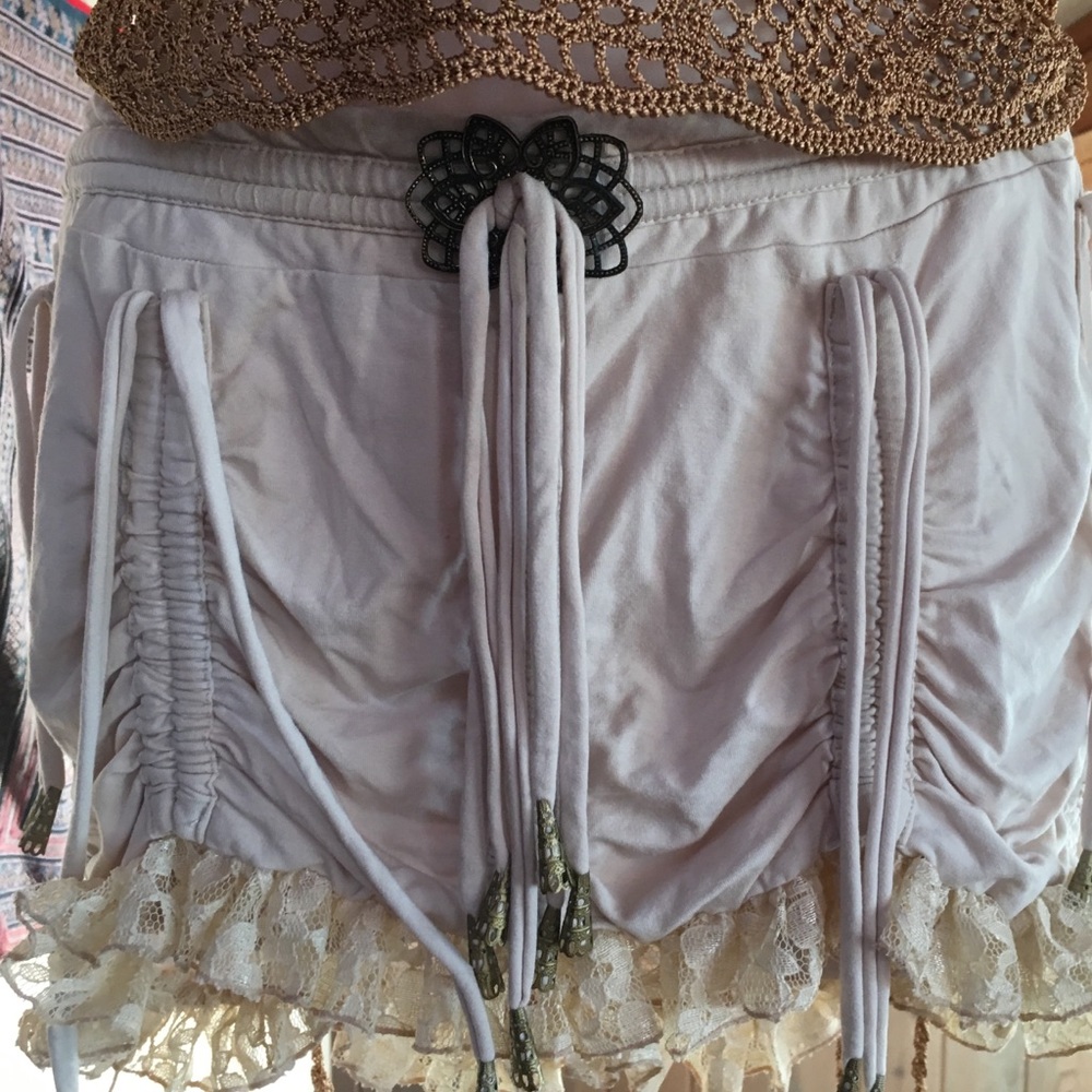 Kayo ,,, s/m cream High Low Skirt